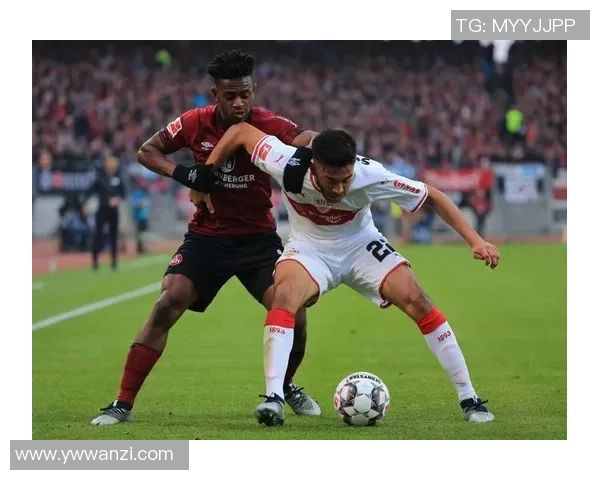 西甲激战：尤文图斯大胜巴黎圣日耳曼乌龙球成比赛转折点解析